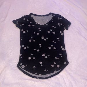 black v neck So tee shirt